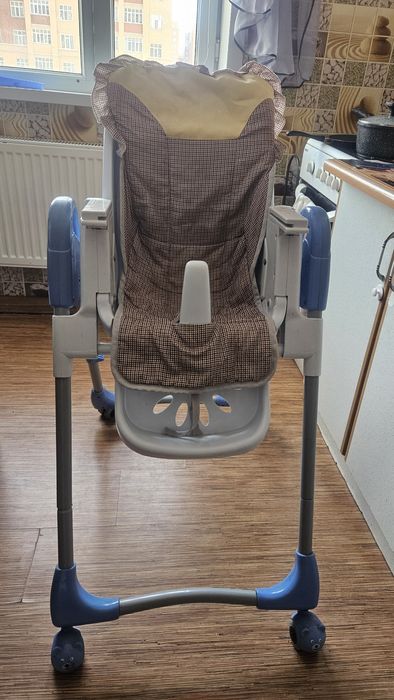 Продаю стульчик для кормления