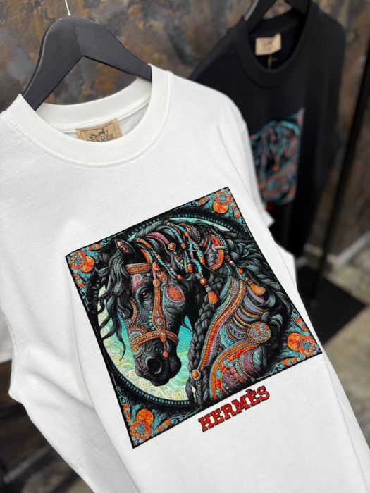 Tricou Her. Calitate luxury. Toate marimile disponibile
