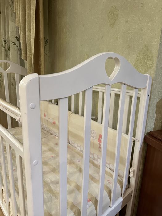 Продам детскую кроватку
