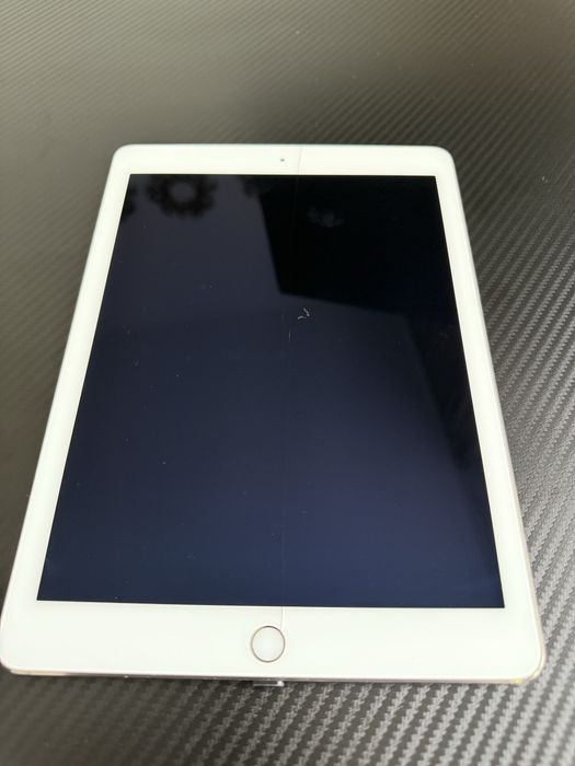 Продавам Ipad air 2  16gb