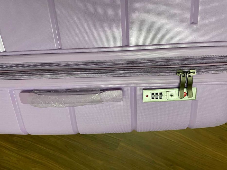 Чемодан 25000 новый