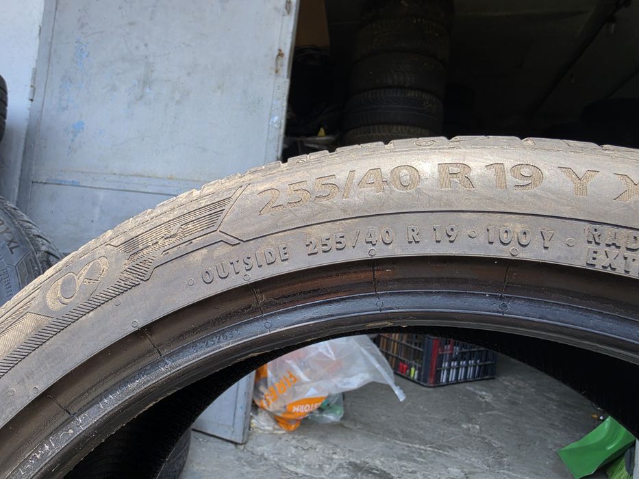 2 бр. летни гуми 255/40/19  Barum DOT 0222 6+ mm