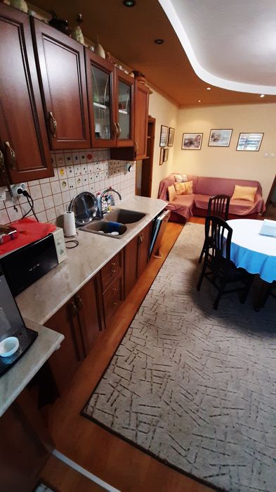 Продава се Четиристаен апартамент в Плевен, Широк център - 110 кв.м за 1264 €/кв.м - Снимка #3