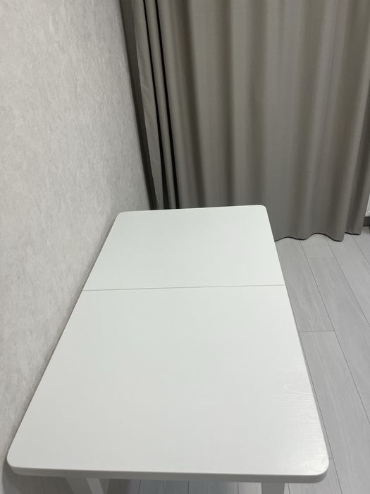 Стол кухонный белый