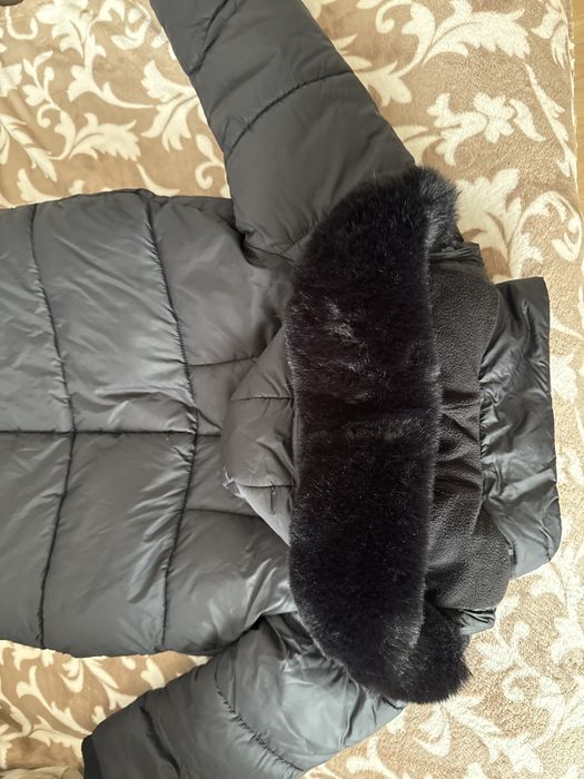 Продам детскую утепленную куртку