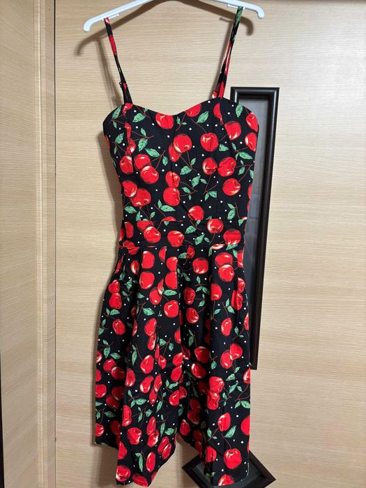 Продам не дорого платья.