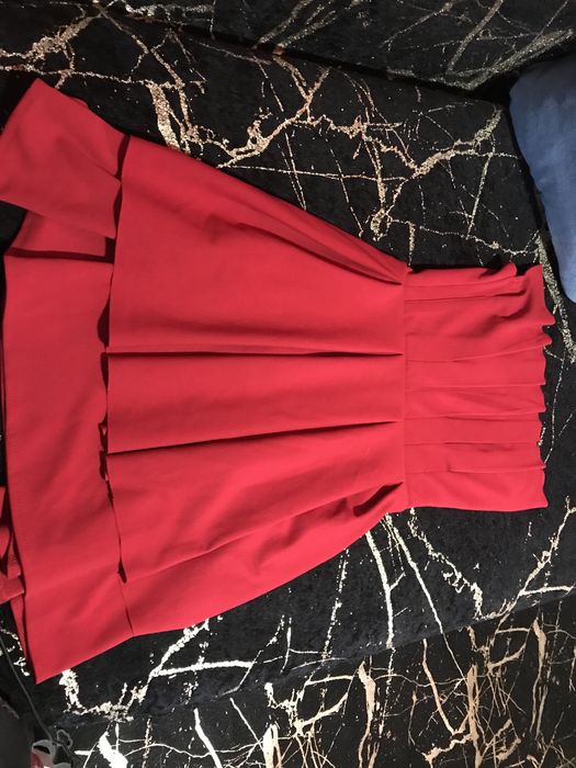 Роклята не е използвана