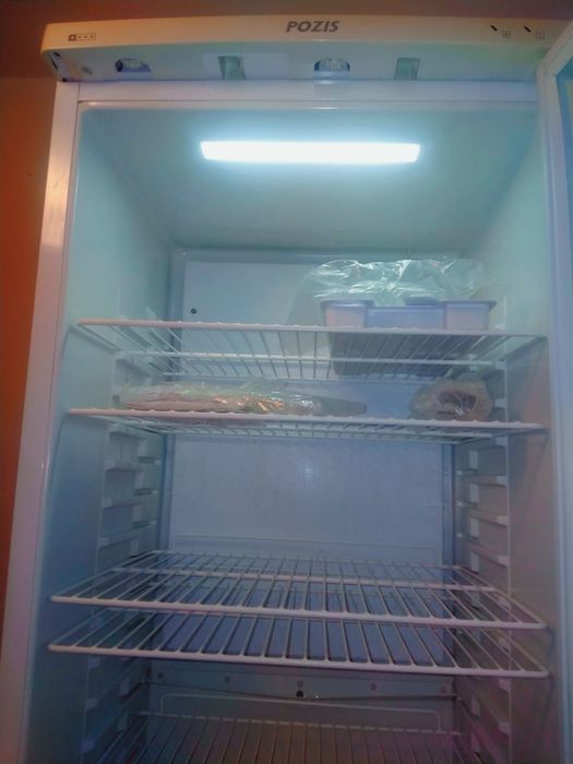 Холодильник со стеклянной дверью