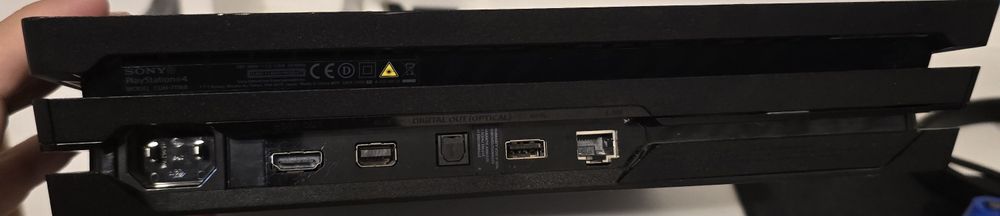 Playstation 4 Pro 1TB, modabil v11.02