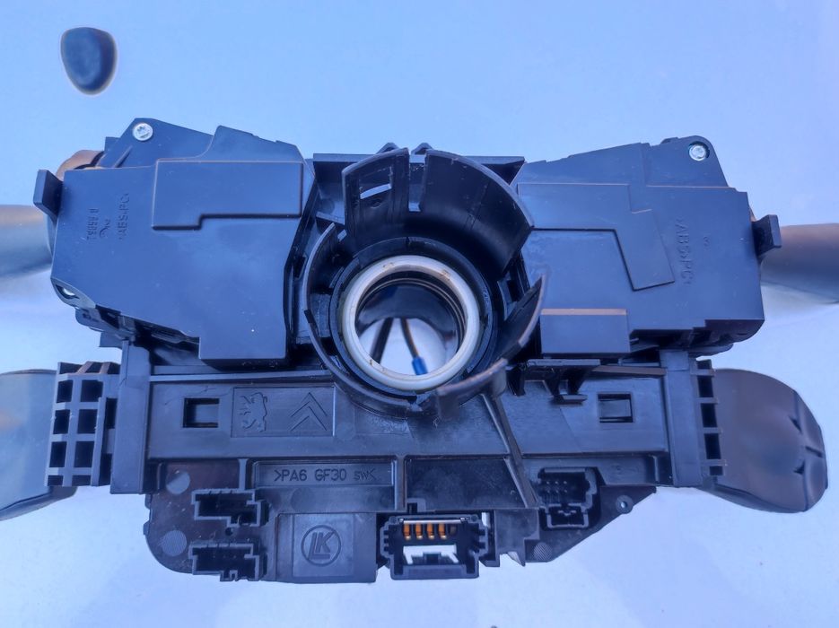 Конзола с лостчета Com 2008 за Пежо-5008