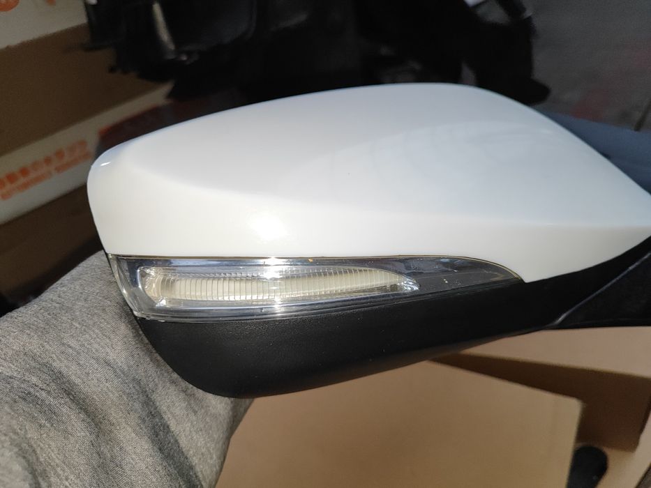 Зеркало акцент боковое