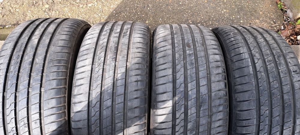 Летни Гуми Firestone 235 45 17 97у dot 22