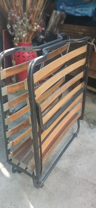 Pat rabatabil cu saltea 130 lei