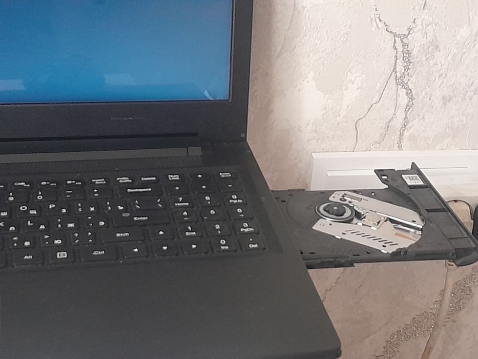 Ноутбук   Lenovo