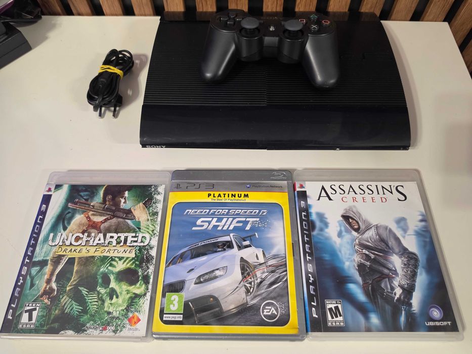 Sony PlayStation 3 SuperSlim PS3 SuperSlim 500GB cu 3 jocuri