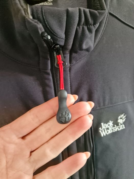 Страхотна мъжка грейка JACK WOLFSKIN размер М