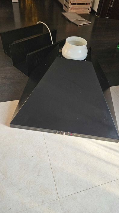 Аспиратор Gorenje черен