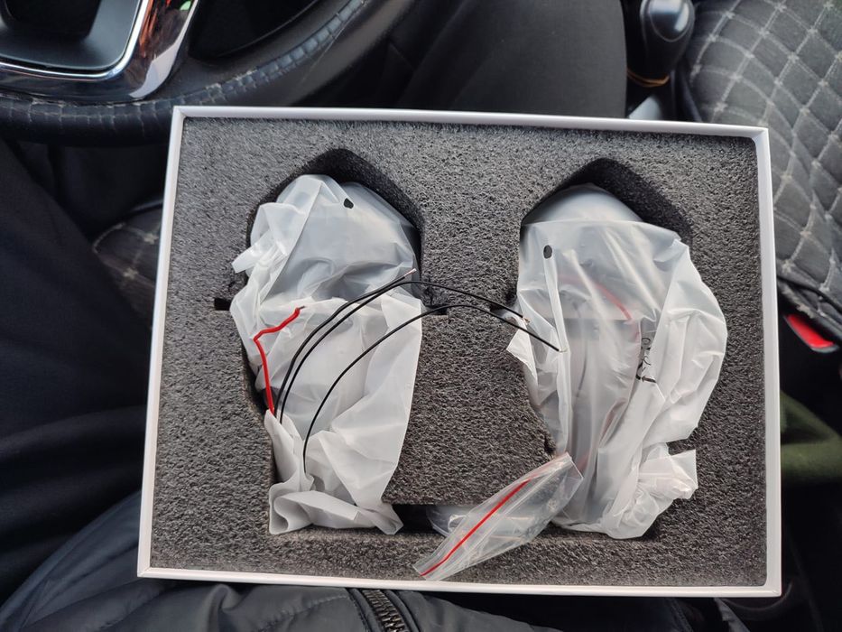 Фары для машины «Би лед»