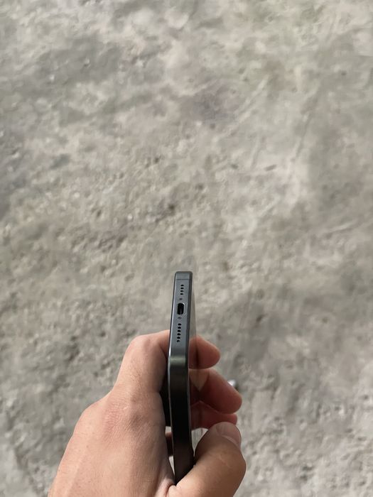 Iphone 15 pro max ochilmagan
