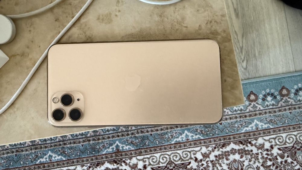 Iphone 11 pro max 256 Gb  71 % В идеалный состояние