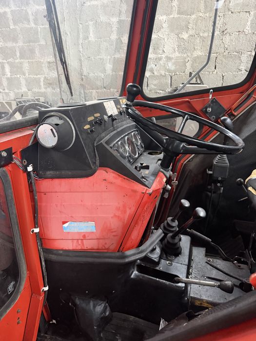 Tractor Universal 550 DT