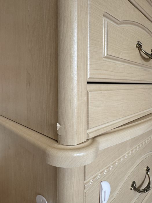 Комод и две тумбы