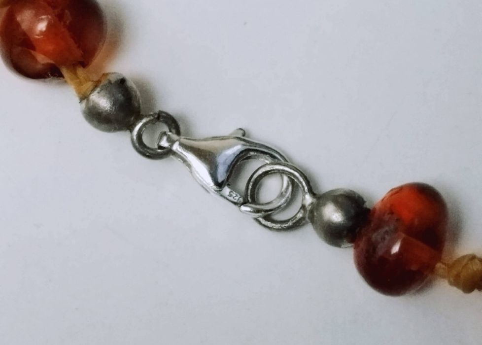 Vechi colier lant din chihlimbar natural baltic, de culoarea mierii, cu inchizatoare din argint 925, cabochon oval