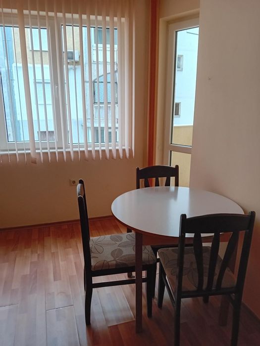 Дава се под наем Двустаен апартамент в Варна, Център - 55 кв.м за 357 € - Снимка #2