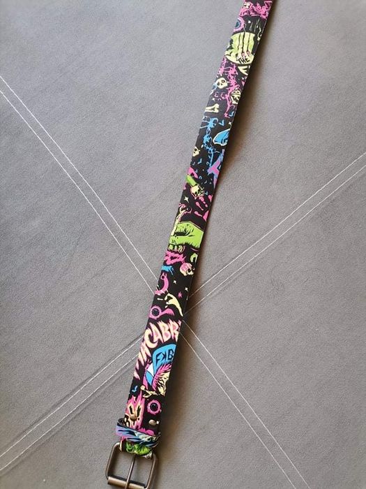 Цветен колан