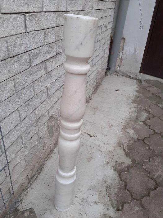 Stalpi marmura, borduri si placi