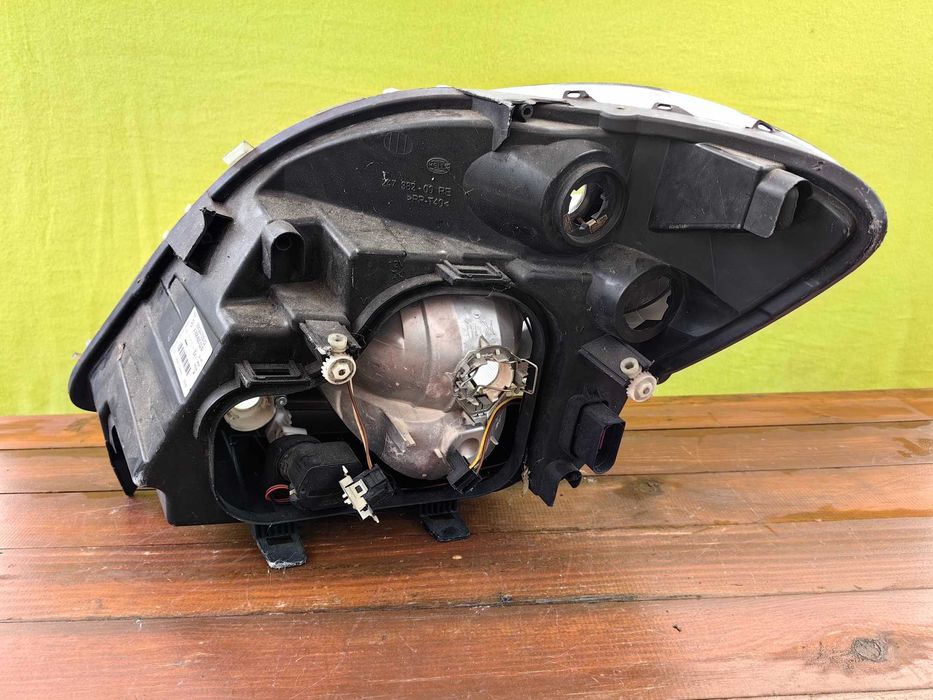 Фар за Mercedes Sprinter / Мерцедес Спринтер