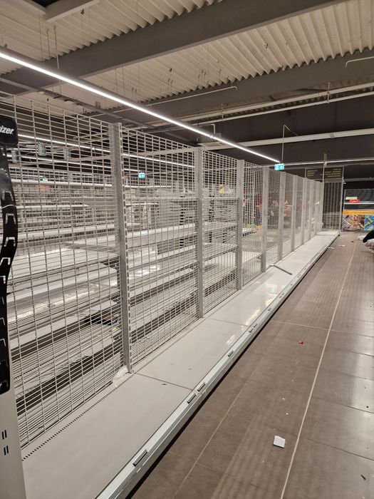 Крайстенни метални модулни стелажи