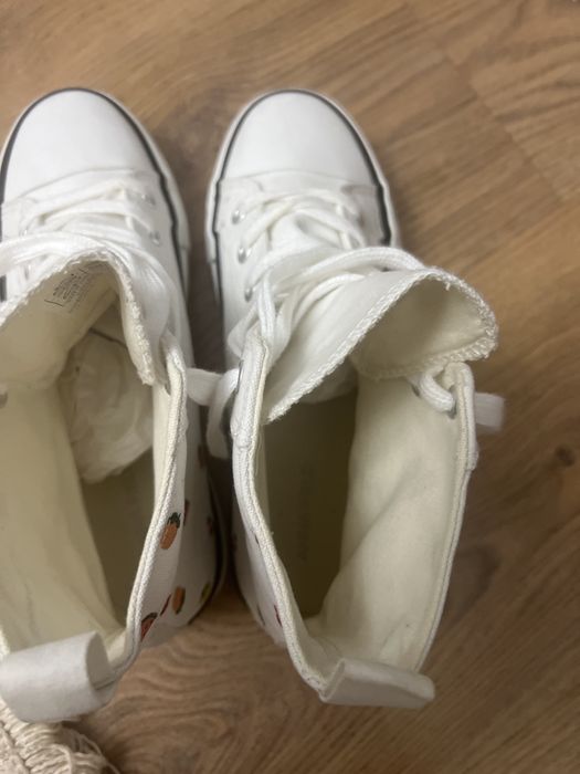 Дешево! Кеды высокие с Европы 36р