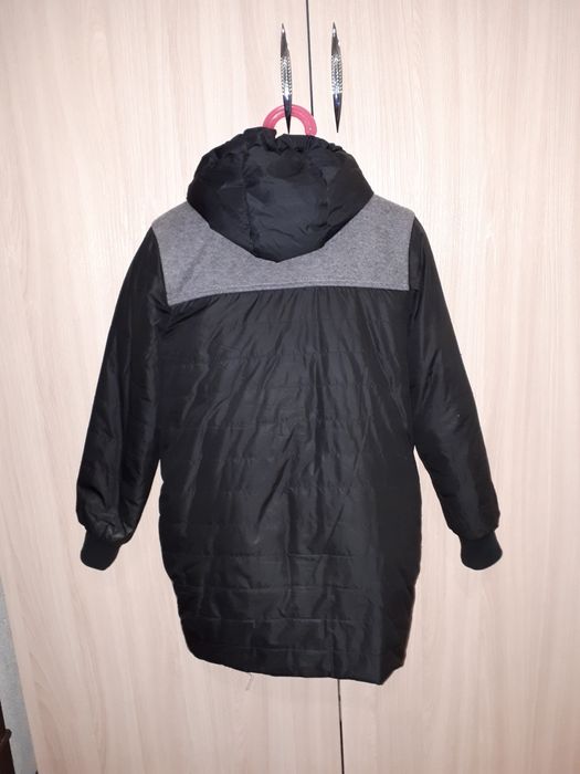 Продам пальто на девочку