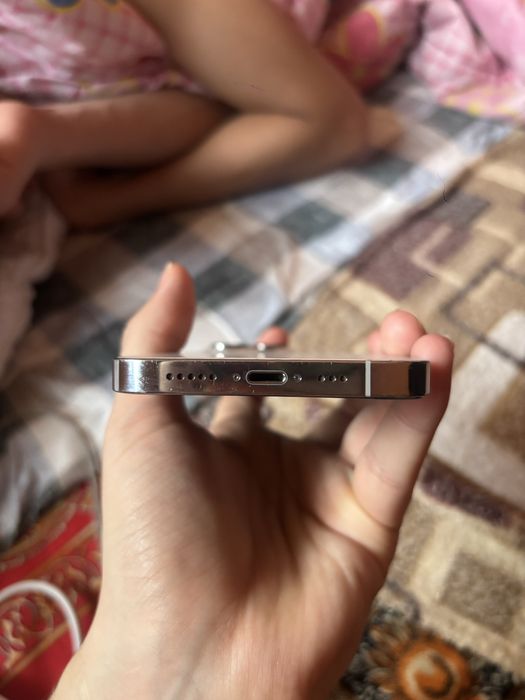 айфон 13 про в отличном состоянии