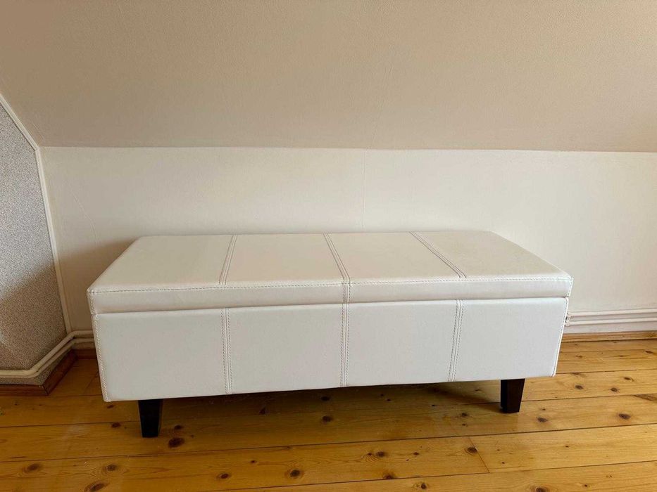 Mobilier Mobexpert dormitor: Set Pat tapițat alb și Ladă așternut