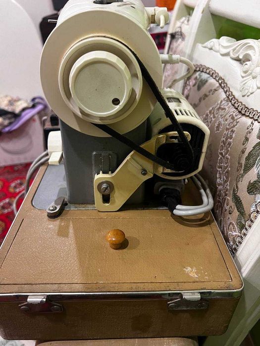 Срочно продается Оверлок