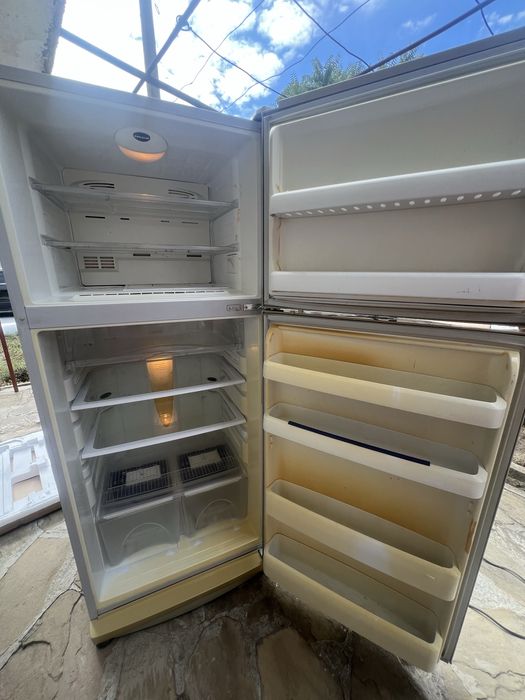 Работещ хладилник