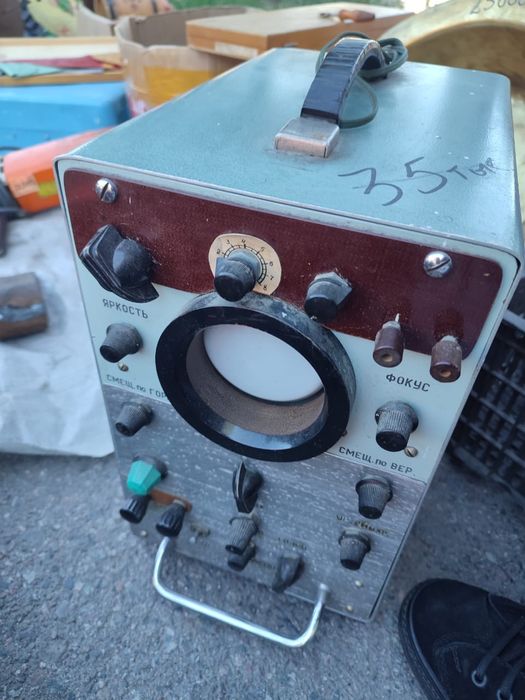 осциллограф магнитофон утварь