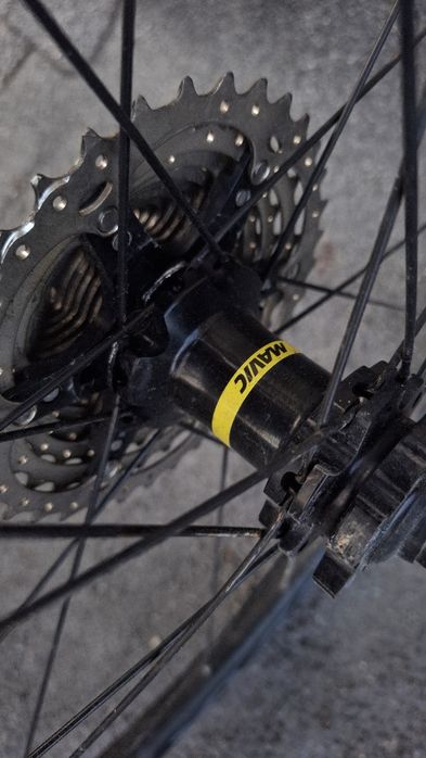 Roată spate CROSSMAX 29" MTB – Butuc Mavic (SE VINDE PENTRU BUTUC / piese). Inelul(Janta) are fisură!