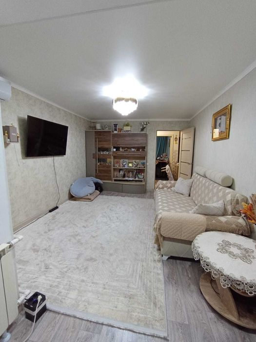 Продам 3комн кв 8мкр