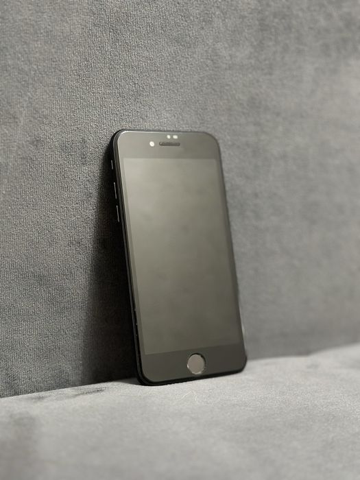 продам Iphone SE 128Gb