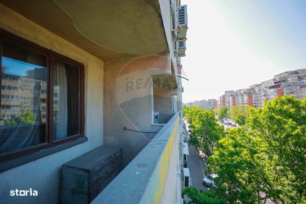 Apartament cu 4 camere de vânzare în zona Dacia