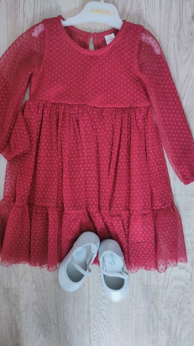 Продам, красивое платья и балеки