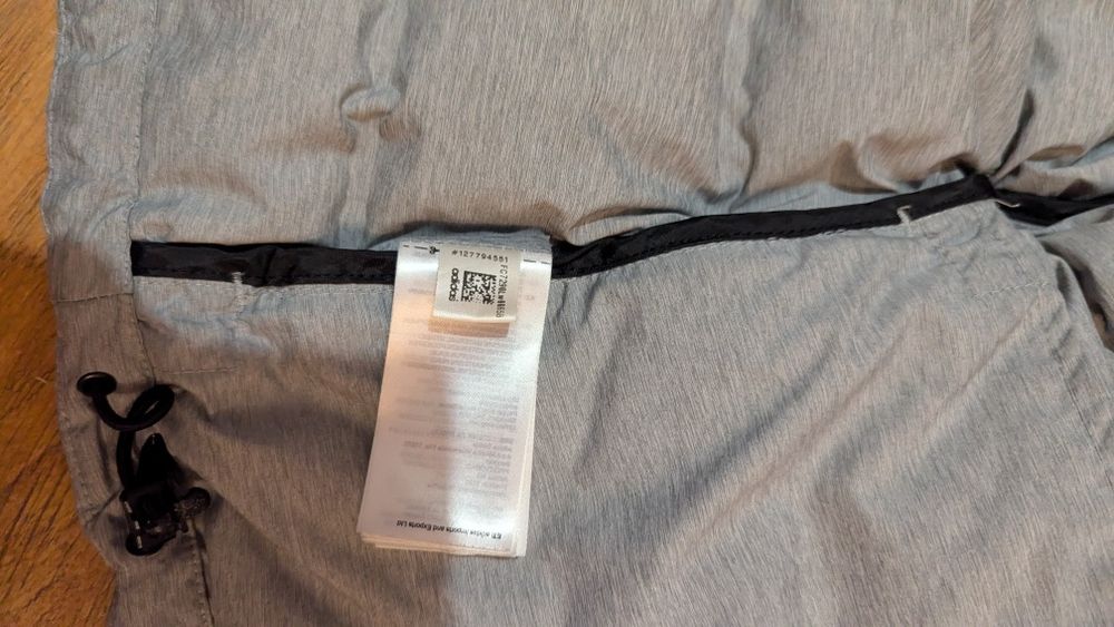 Дамско яке Adidas XS