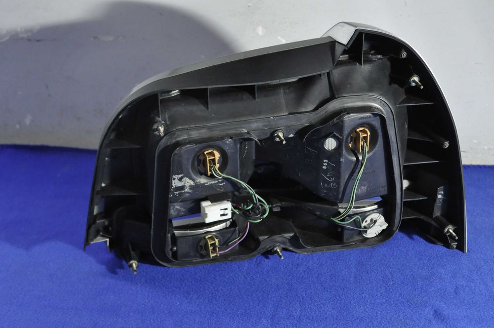 Фонарь задний Nissan Skyline 2000  R34