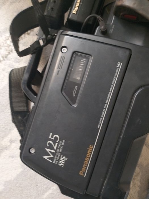 Видеокамера Panasonic m25