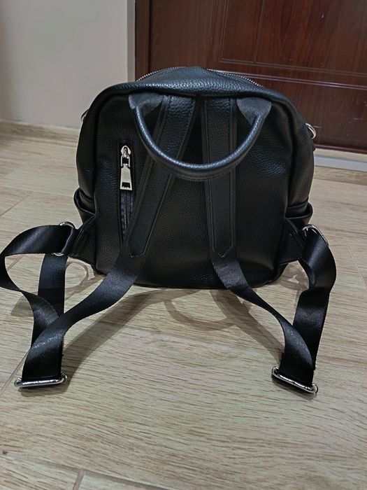 Дамска раница нова