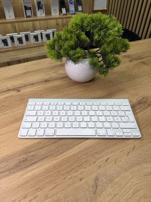 ‼️Tastatura Apple Magic 1 - Cu Baterii - Garantie