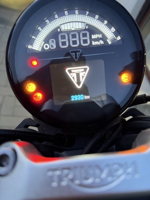 Triumph Trident 660